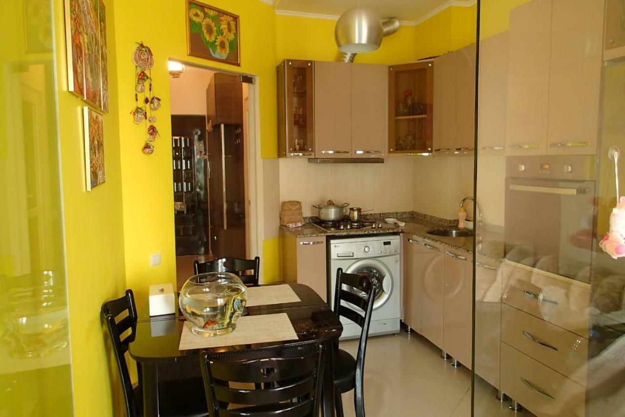 Cocorina Apartment Μπατούμι Εξωτερικό φωτογραφία